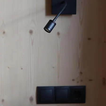 Apartman In Near Lift *