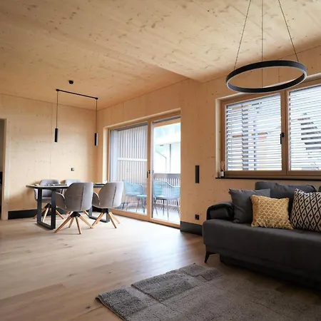Apartman In Near Lift *