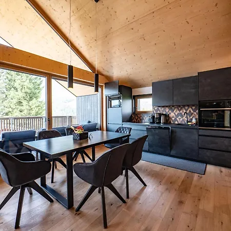 In Near Lift Апартаменты *