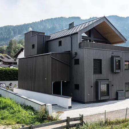 In Near Lift Апартаменты