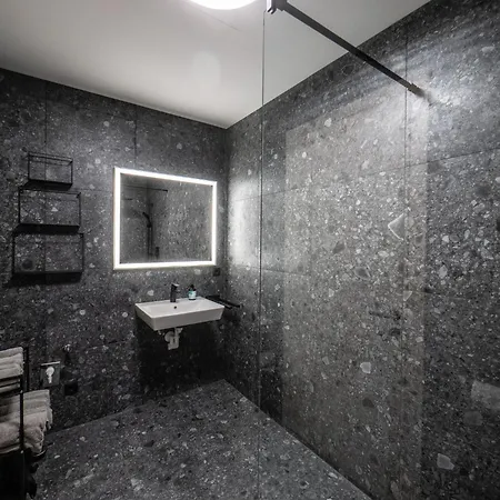 In Near Lift Mieders