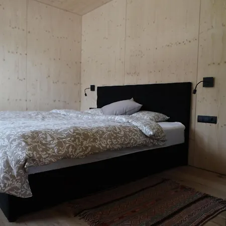 In Near Lift Mieders