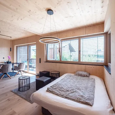 Appartement In Near Lift
